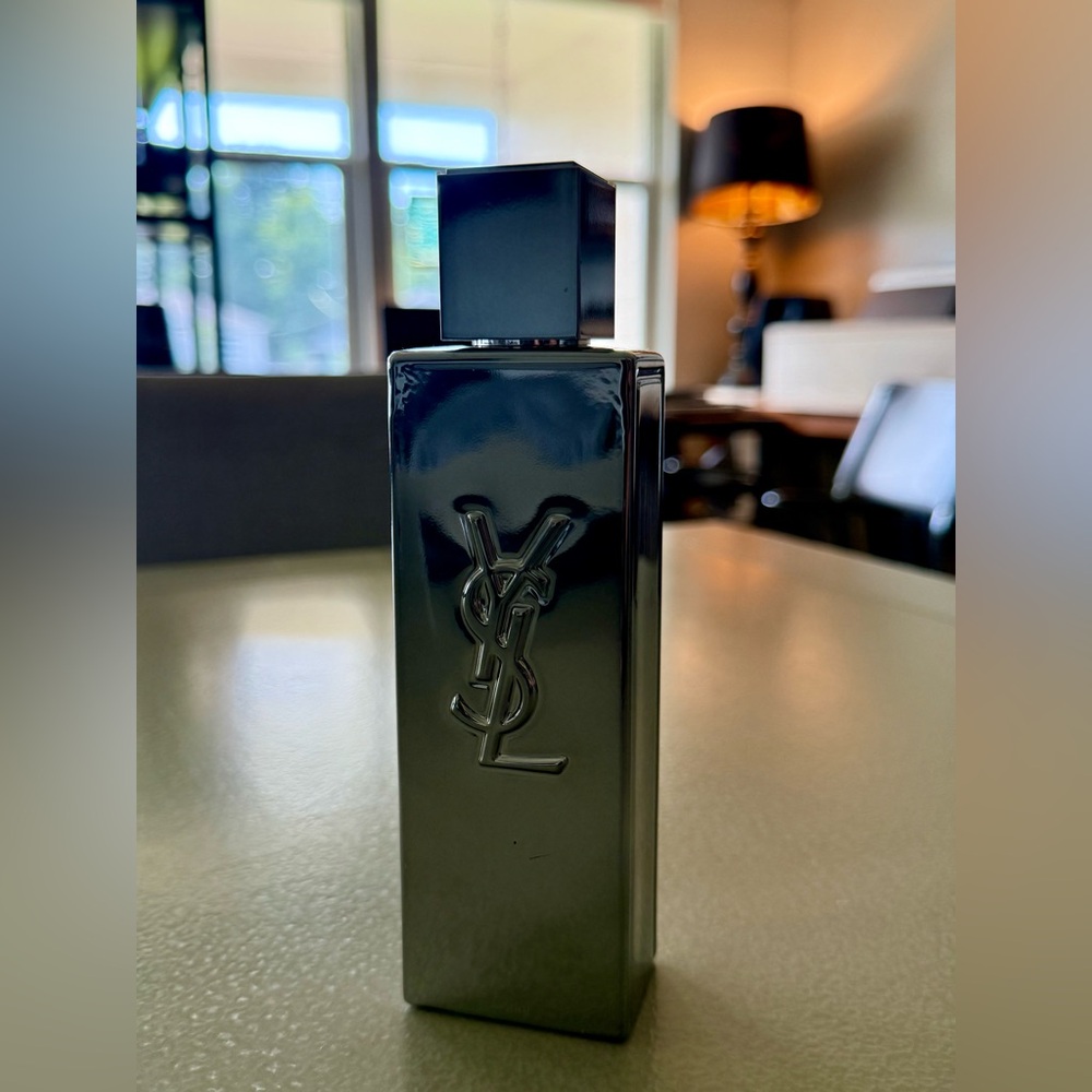 Yves Saint Laurent Beaute MYSLF L'Absolu Parfum for Men - 100% authentic! - Picture 8 of 8
